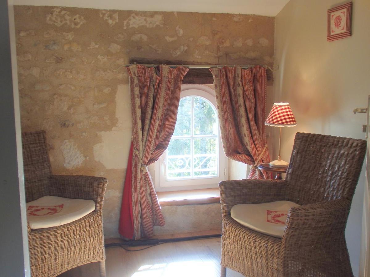 Chambres D'Hotes Le Tilleul Saint-Hilaire-des-Loges Esterno foto