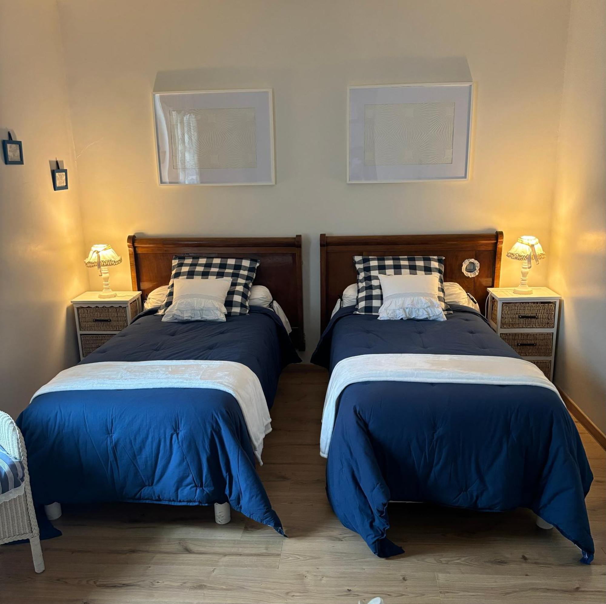 Chambres D'Hotes Le Tilleul Saint-Hilaire-des-Loges Esterno foto
